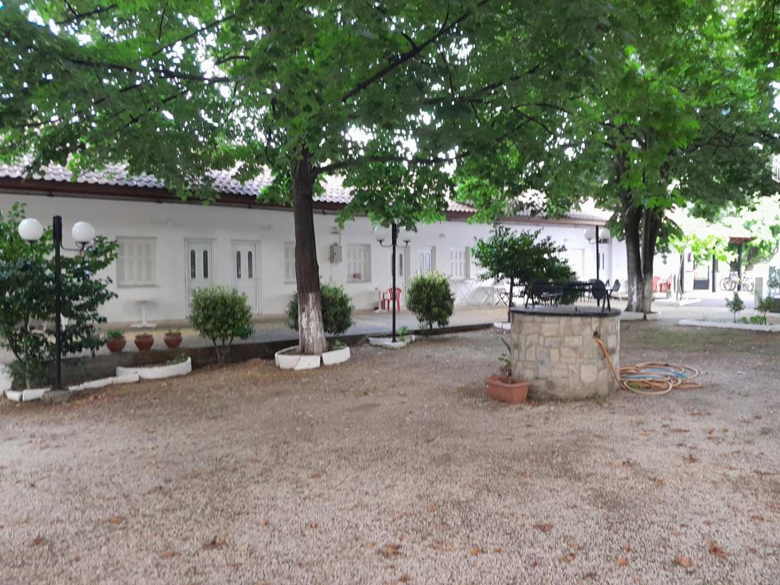 Avli Studios Kokkino Nero Bagian luar foto